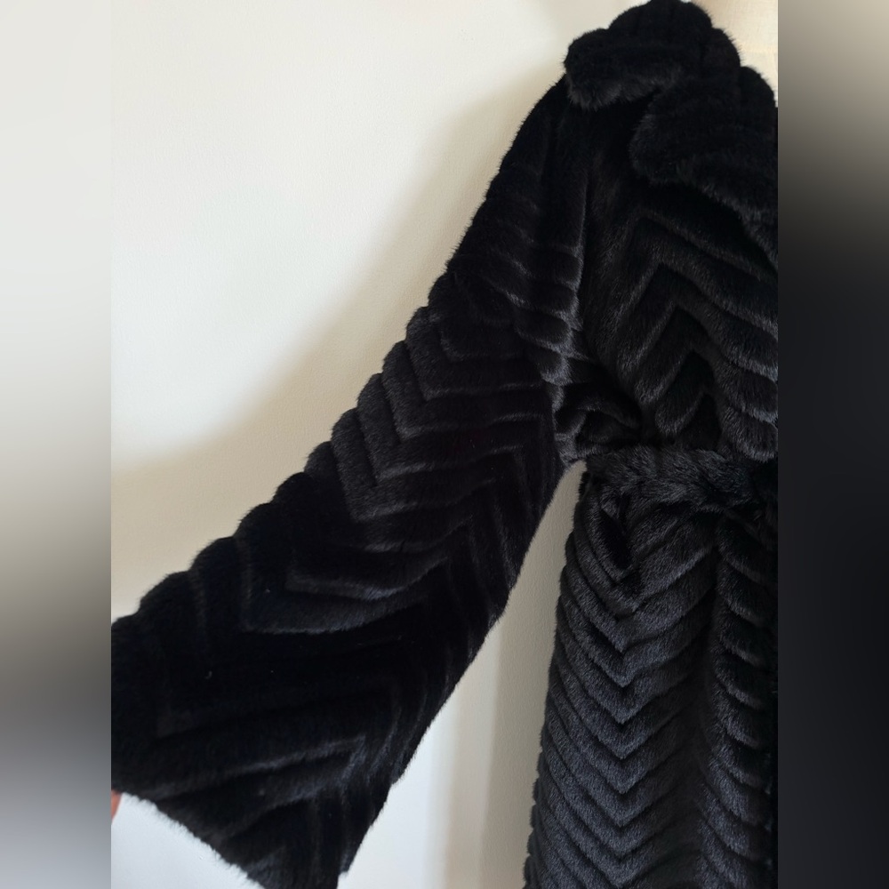 Long Black Faux Fur Coat L/XL Belted Full Length Luxury Statement Winter Coat - Picture 5 of 10